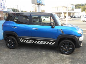 スズキ クロスビー　ハイブリットMZ　4WD